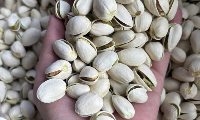 Việc duy trì thói quen ăn một nắm hạt mỗi ngày giúp giảm 22% nguy cơ tử vong do mọi nguyên nhân. Ảnh: Thanh Hồng
