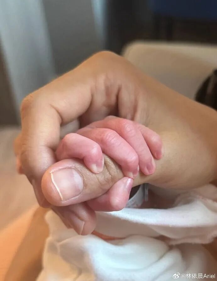 Đau bụng kinh nguyên phát là tình trạng đau trong kỳ kinh nhưng không phát hiện bệnh lý thực thể ở cơ quan sinh sản.